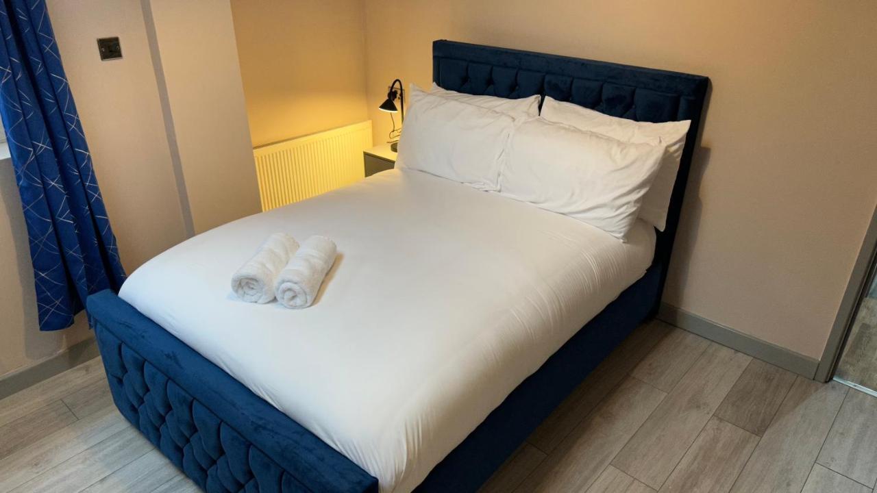 One Bedroom Apartment In Walsall Sleeps 4 Free Wifi By Villazu Bloxwich Luaran gambar